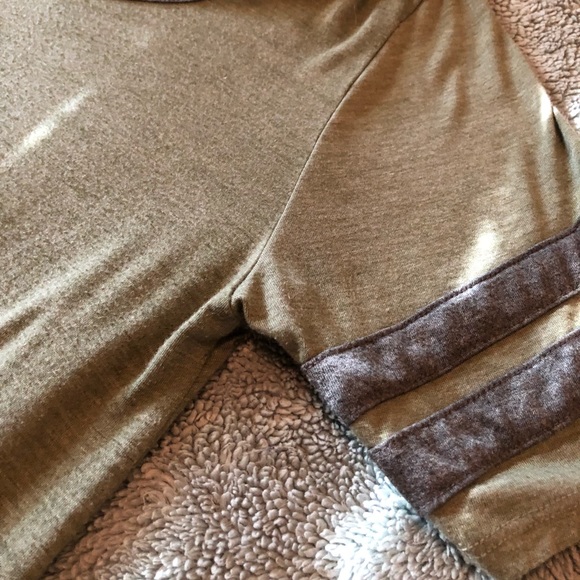 LLR LulaRoe Perfect T Ringer Tee - Picture 2 of 3